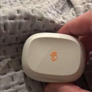 Skullcandy White Wireless Earbuds